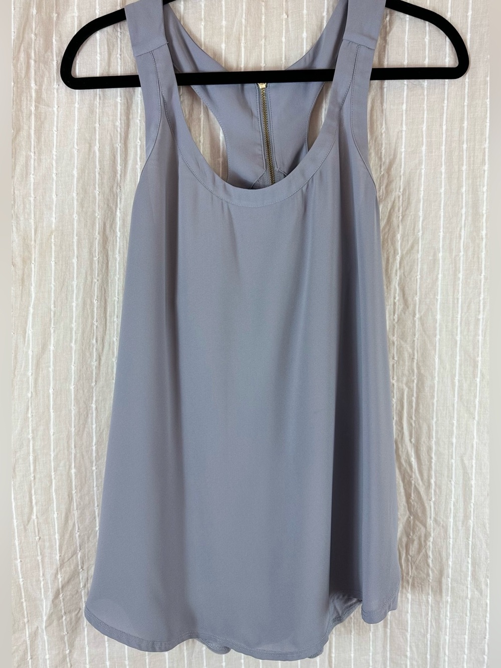 Express Rayon Zippered Tank Top in Size Large